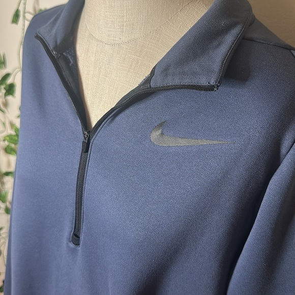 Nike Quarter Zip - Picture 3 of 6